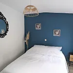 펜션 Agreable Maison Renovee En Hyper Centre Avec Patio 포르닉