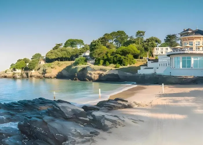 Agreable Maison Renovee En Hyper Centre Avec Patio Feriehus Pornic