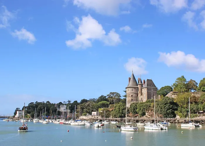 別荘 Agreable Maison Renovee En Hyper Centre Avec Patio ポルニック