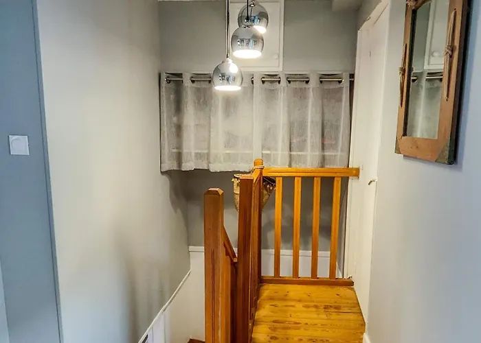 Agreable Maison Renovee En Hyper Centre Avec Patio ポルニック