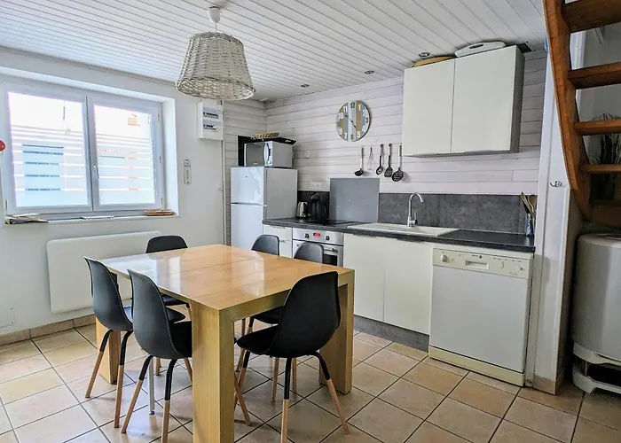 Feriehus Agreable Maison Renovee En Hyper Centre Avec Patio Pornic